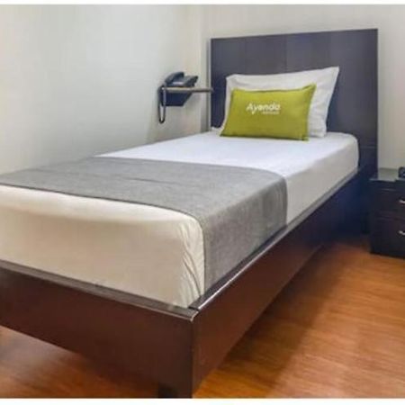 Hotel Castellon Plaza Pereira Exterior photo